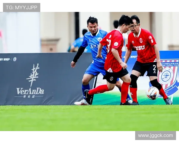 成都足球队灵活性创新高引发全国关注足球发展新趋势