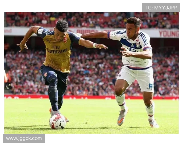 圣塔菲与阿利安萨的精彩对决分析及赛季前景展望 圣塔菲与阿利安萨的精彩对决分析及赛季前景展望