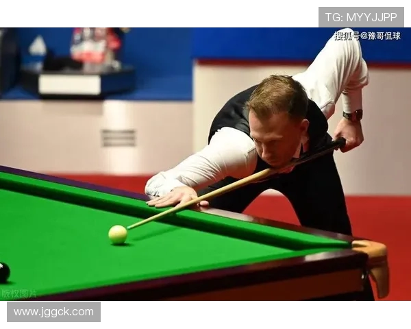 巴萨与曼联激战正酣谁能在这场巅峰对决中笑到最后 巴萨与曼联激战正酣谁能在这场巅峰对决中笑到最后